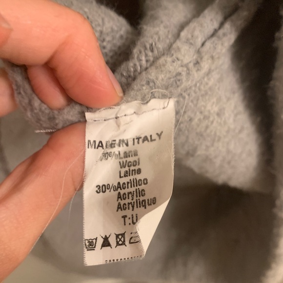 Brandy Melville Sweater Coat - Picture 4 of 4